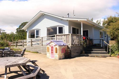 Te Kainga - the host whānau's home
